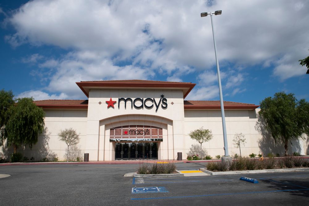 Exterior of a shop at Westfield Valencia Town Center