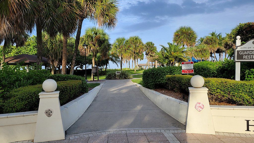 A trail at Humiston Beach Park