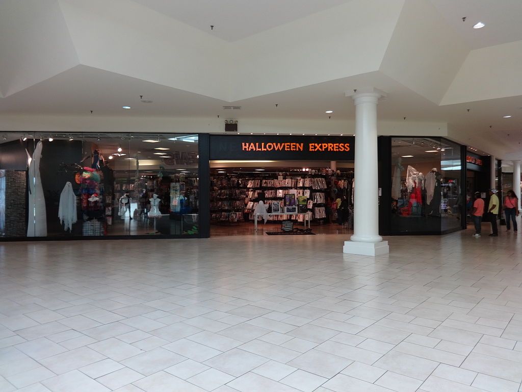 Halloween express in Valdosta Mall