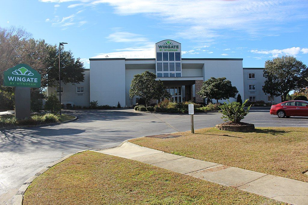 Exterior of Wingate by Wyndham Valdosta