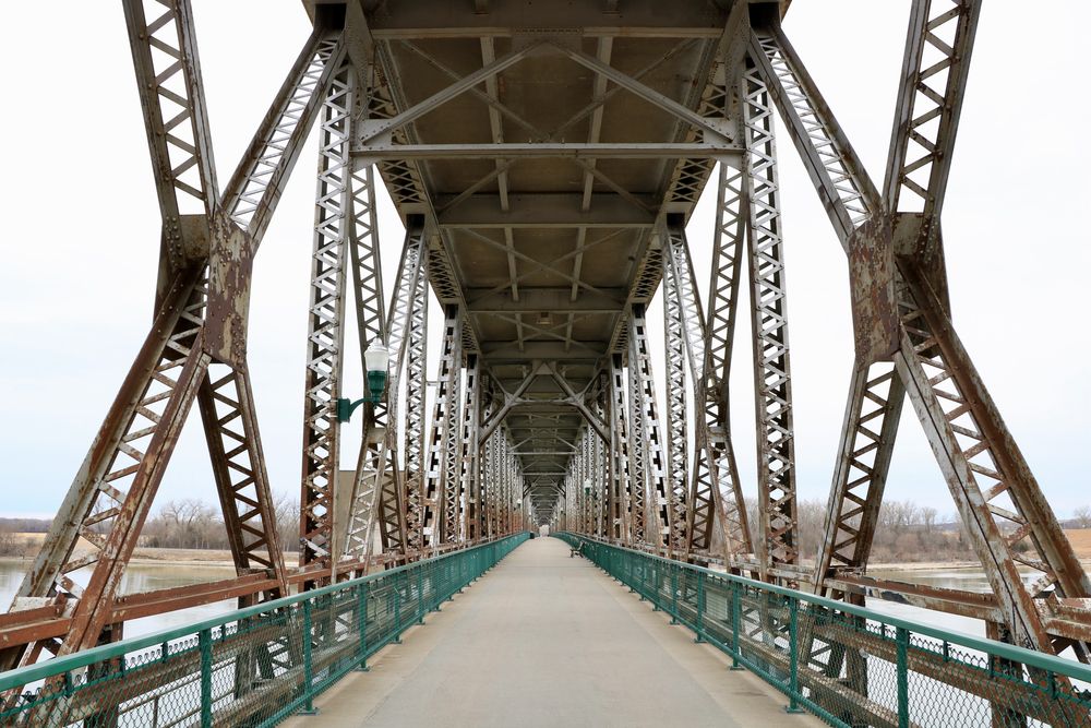 The road of Meridian Bridge