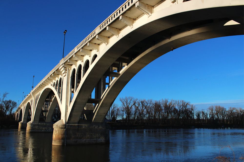 Structure of Lincoln Memorial Bridge