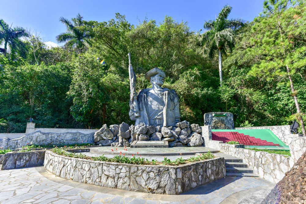 Statue at Monumento Las Malagones