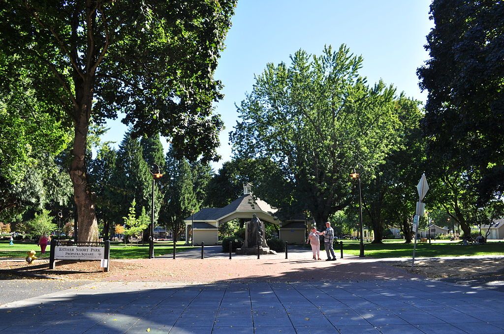 People at Esther Short Park
