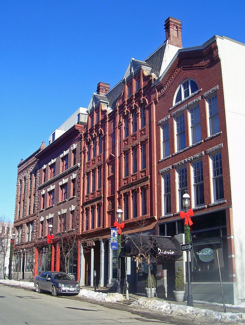 Buildings along Bank Street Historic District