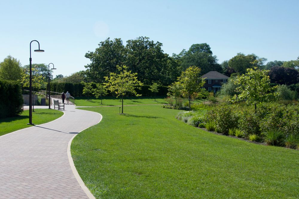 Paved trail at Cantigny Park