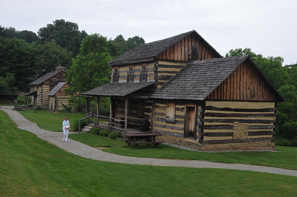 Cabins at the Historic Hanna's Town
