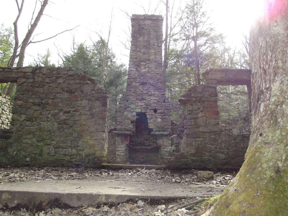 Stone house ruins at Linn Run State Park