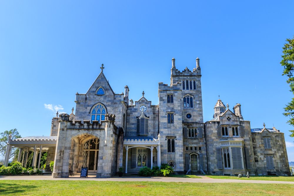 Exterior of the Lyndhurst Mansion