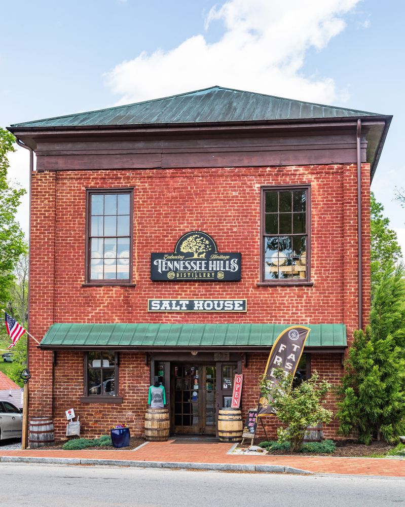 Exterior of Tennessee Hills Distillery