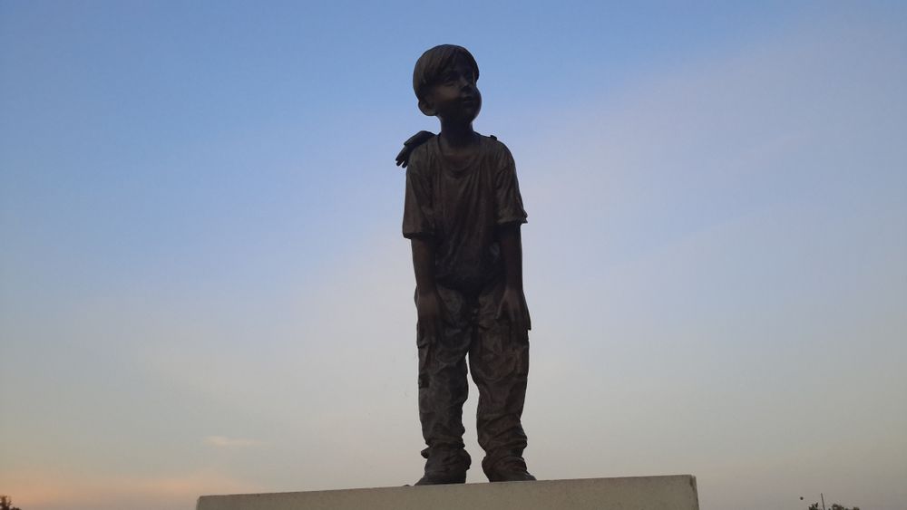 A statue at Winged Deer Park