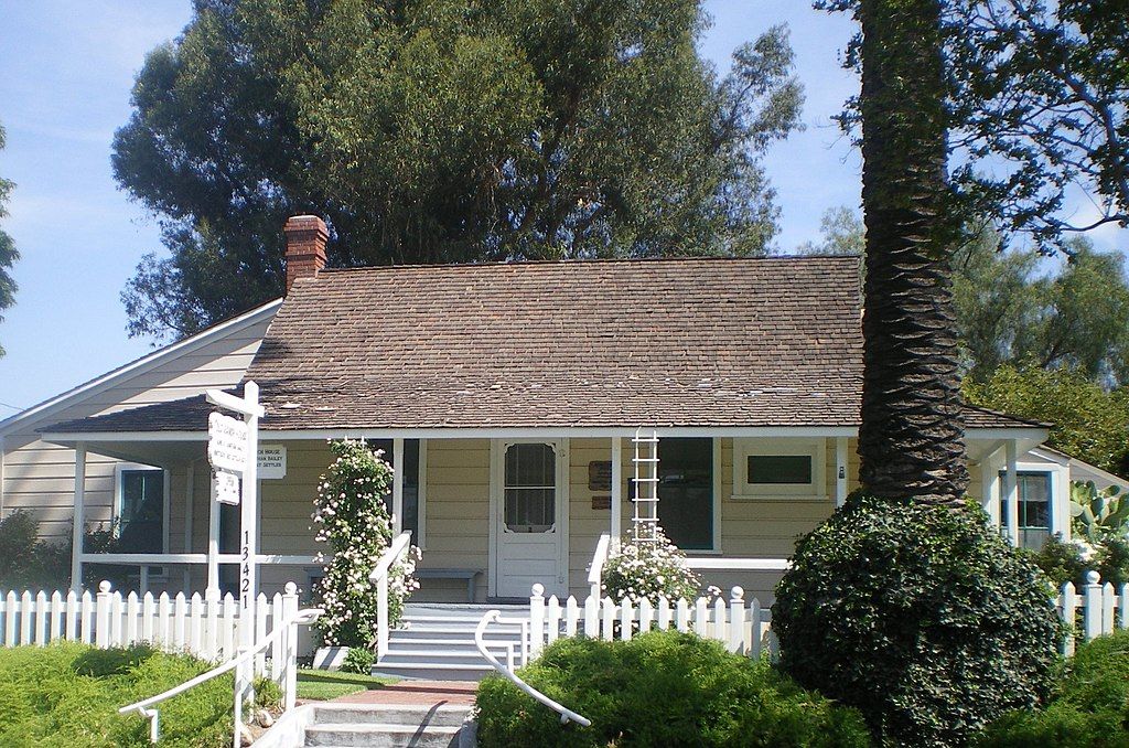 Exterior of Jonathan Bailey House