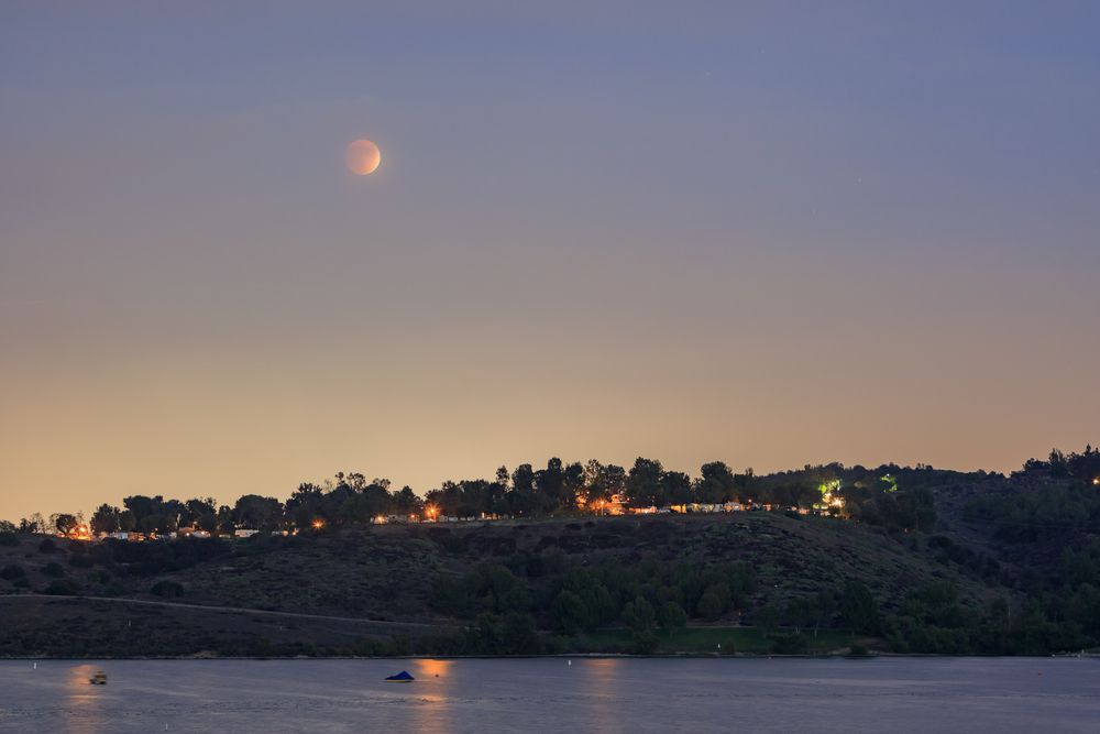 Calm waters of Frank G. Bonelli Regional Park