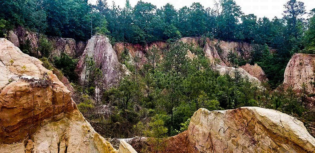 Cliffs inside Wetumpka Impact Crater