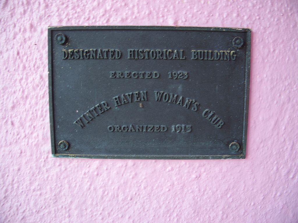Plaque marker of the Woman's Club of Winter Haven