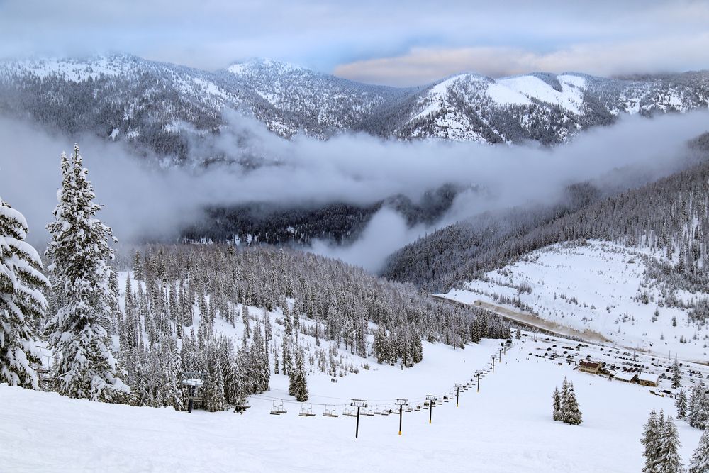 Scenic view of Lookout Pass