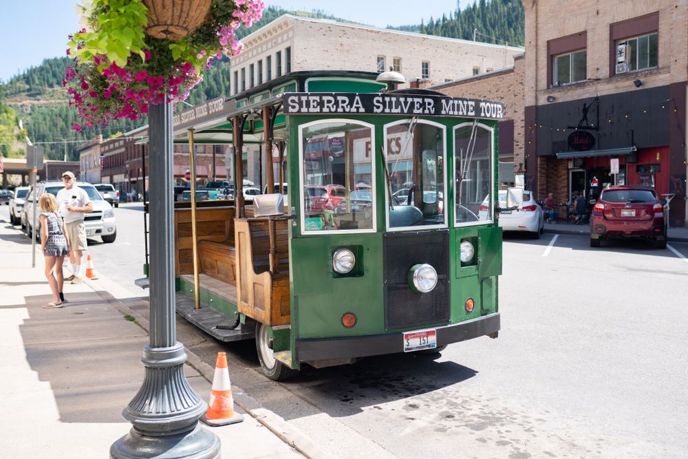 The tour bus of Sierra Silver Mine Tours