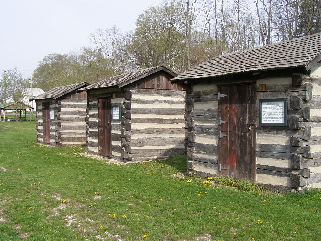 Cabins at Paradise Spring Historical Park