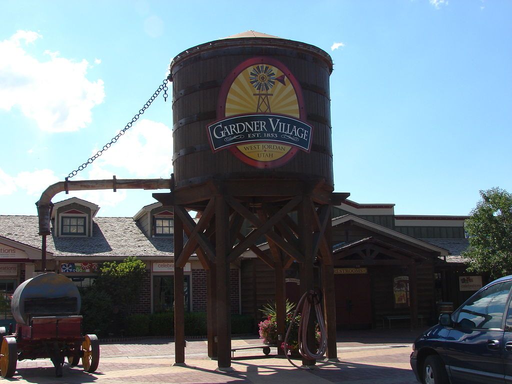 Water tower at Gardner Village