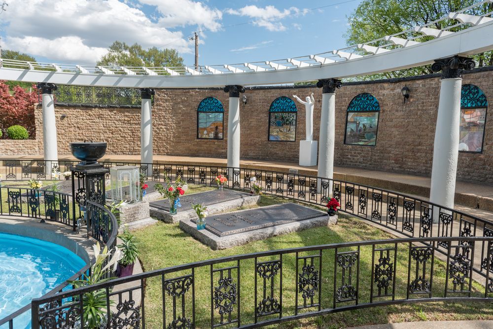 Grave of Elvis Presley at Graceland