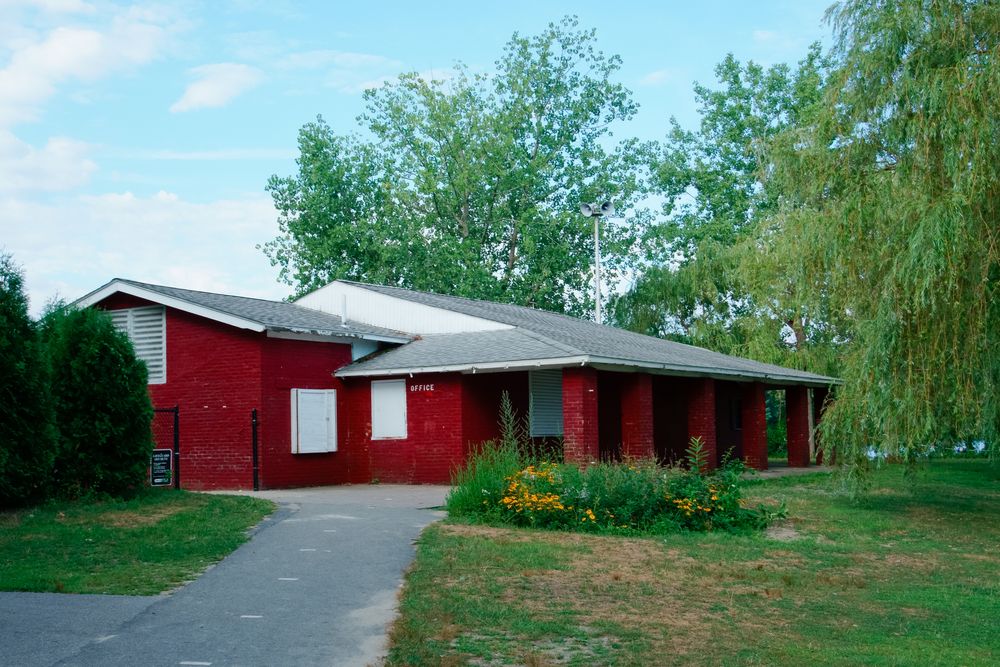 Exterior of Morses Pond Beach's office