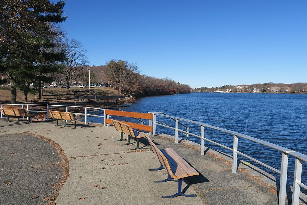 Benches overlooking the waters of Quinsigamond State Park