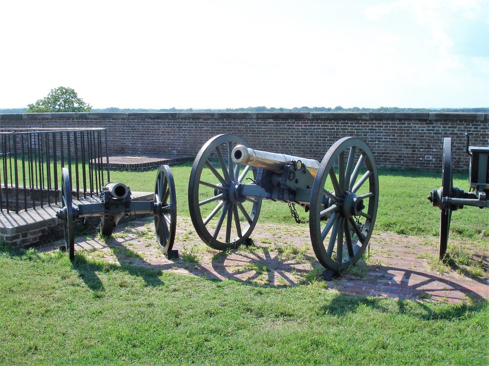 Cannons at Fort Washington Park