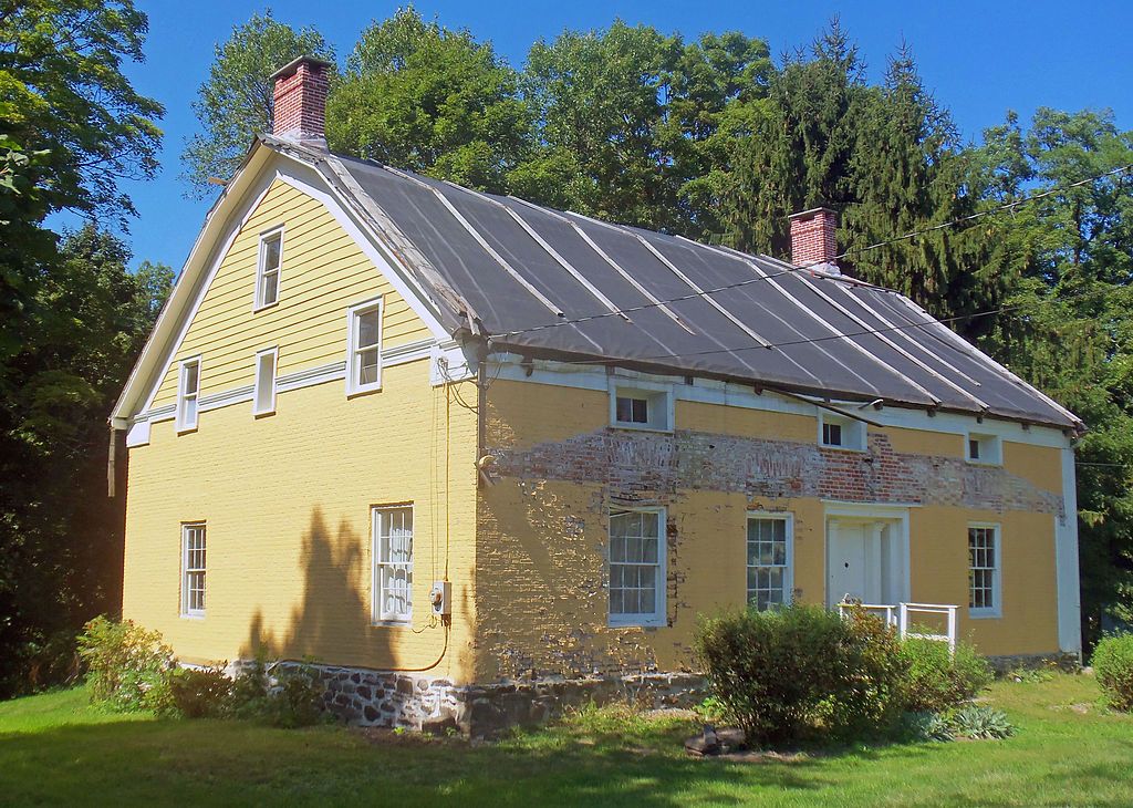 Exterior of the Andries DuBois House