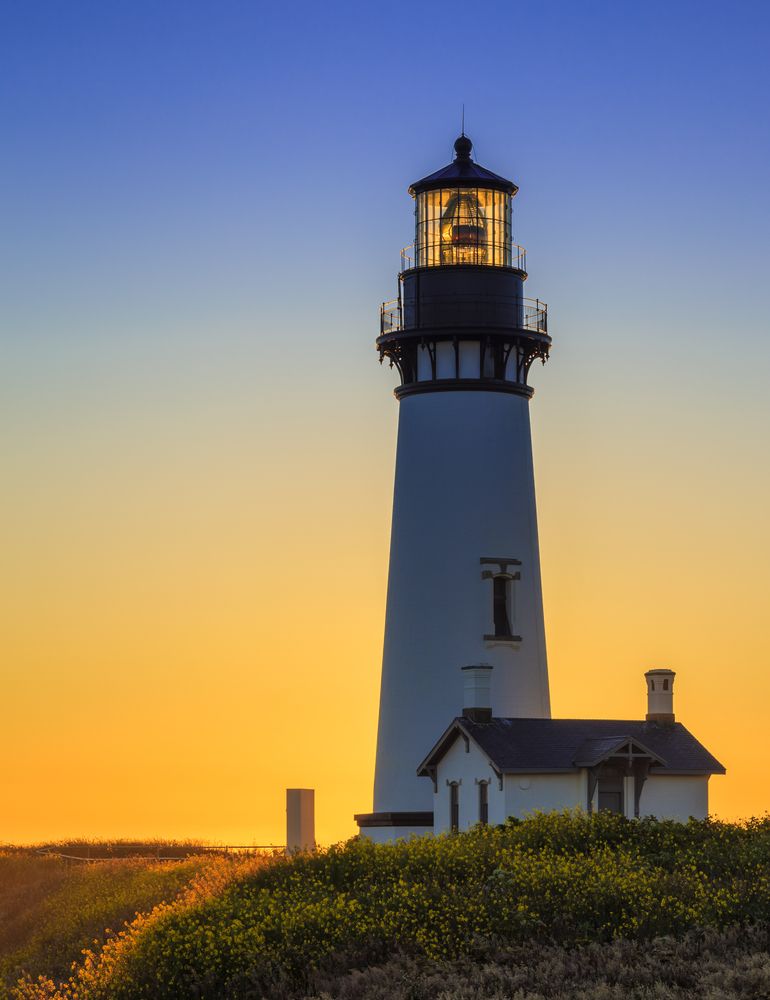 Scenic view of the Yaquina Head Lighthouse