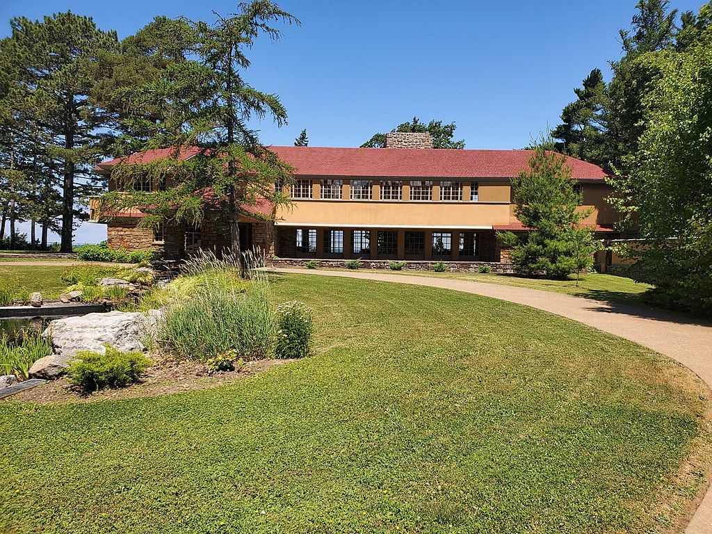 Exterior of Frank Lloyd Wright's Graycliff