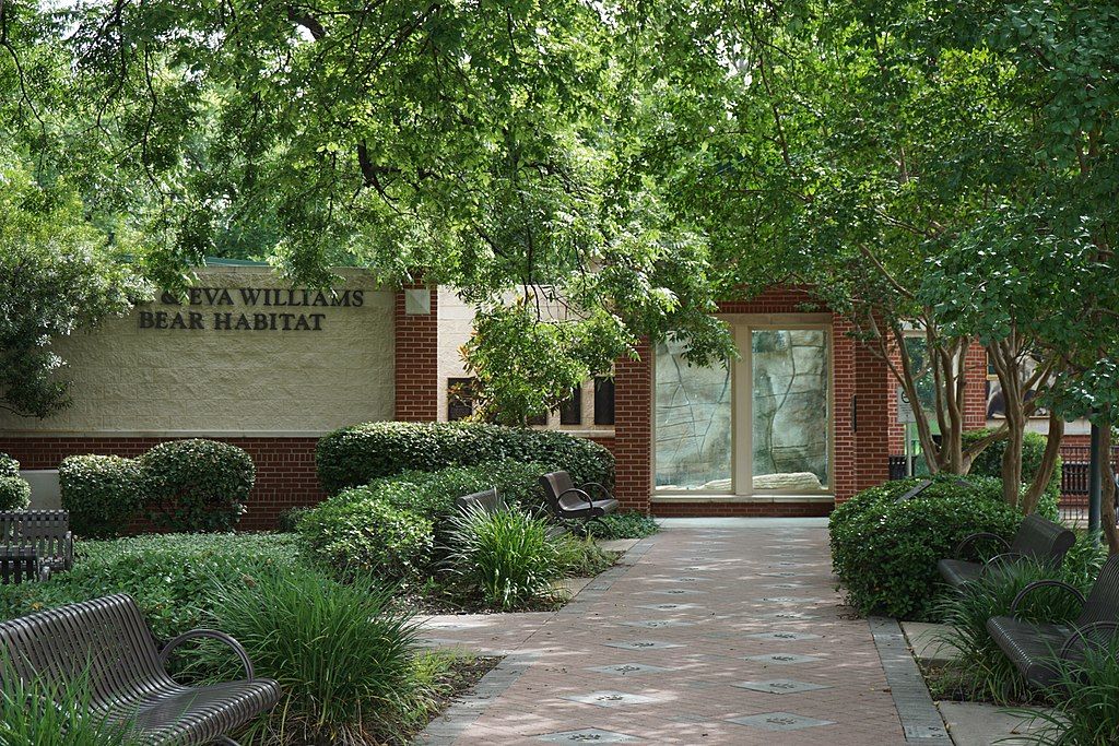 Entrance to Bill and Eva Williams Bear Habitat