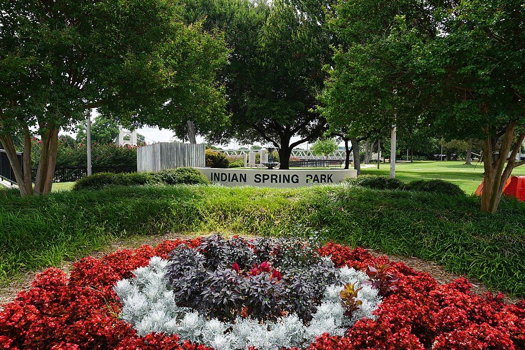 Welcome sign of Indian Spring Park