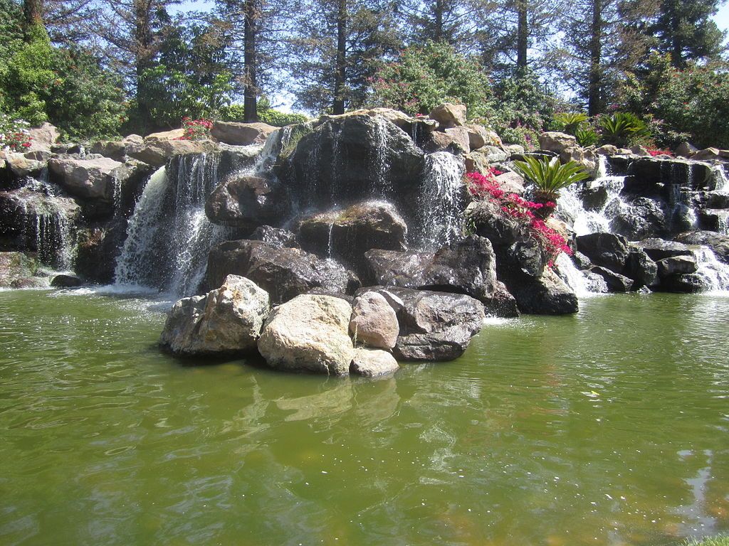 The gorgeous waterfall of Four Seasons Hotel