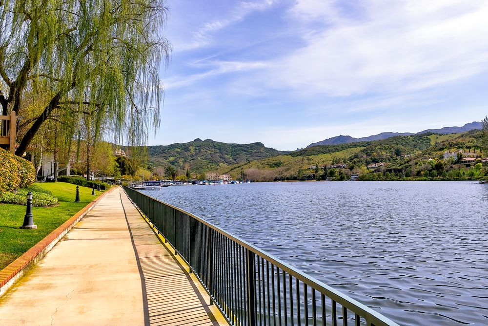 Lakeside trail at Westlake Village