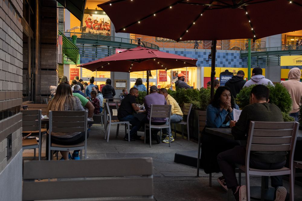 Outdoor dining at Ridge Hill
