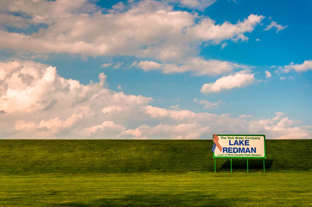 Welcome sign of Lake Redman