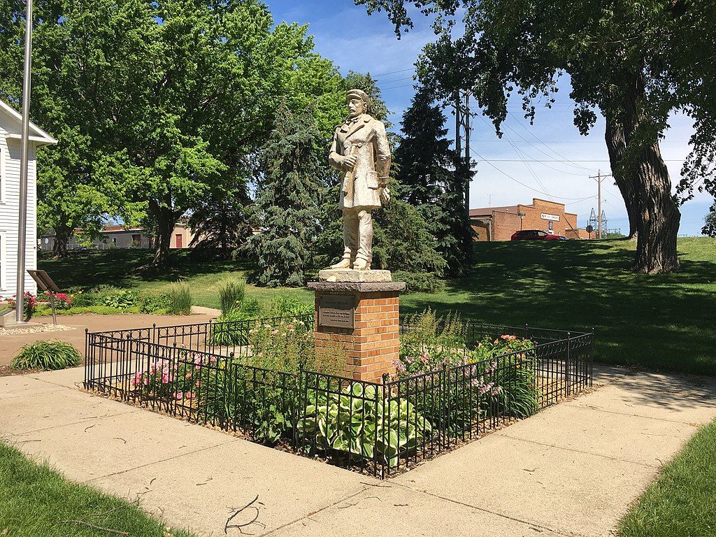 Captain Grant Marsh statue at Riverside Park