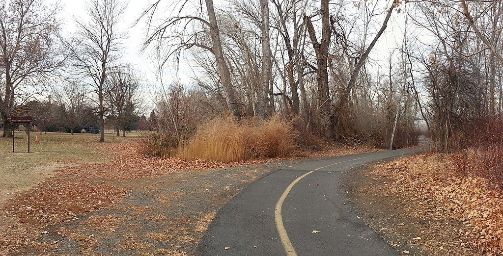 The road of Yakima Greenway