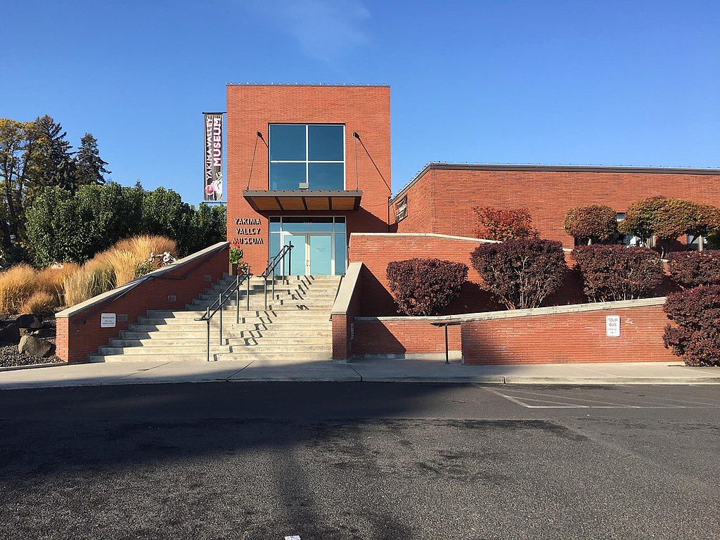 Exterior of the Yakima Valley Museum